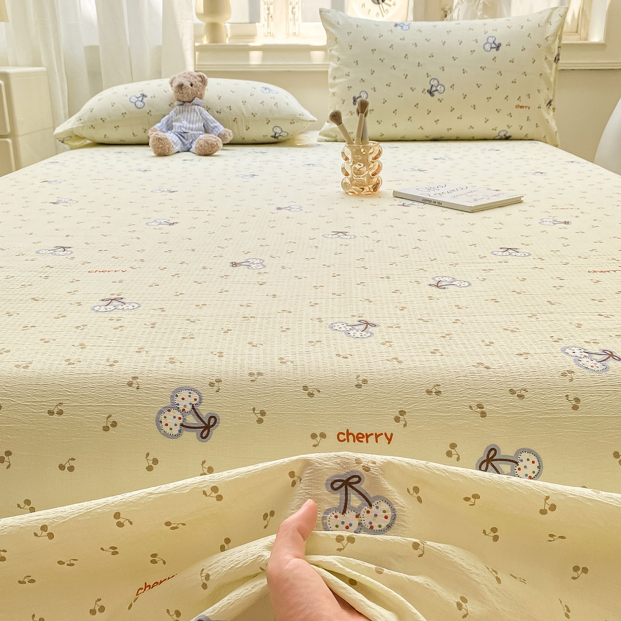 91家纺网 家纺一手货源 找家纺 眠势力 2025新款云感双层纱床单三件套ins奶油风学生宿舍床单四季通用 樱桃丸子