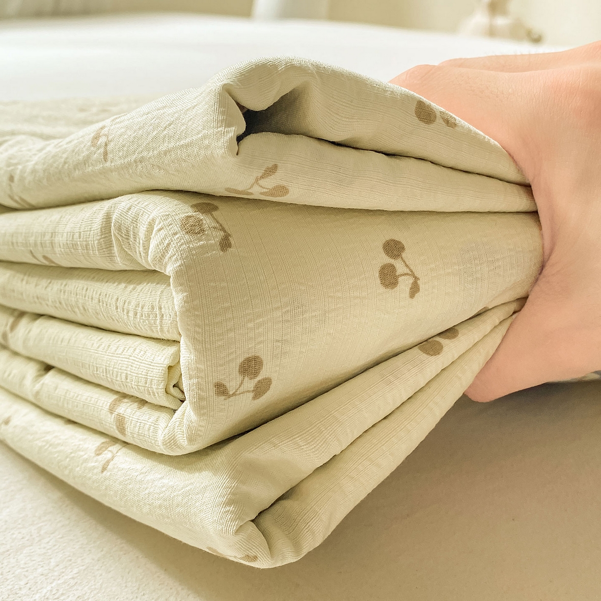 91家纺网 家纺一手货源 找家纺 眠势力 2025新款云感双层纱床单三件套ins奶油风学生宿舍床单四季通用 樱桃丸子