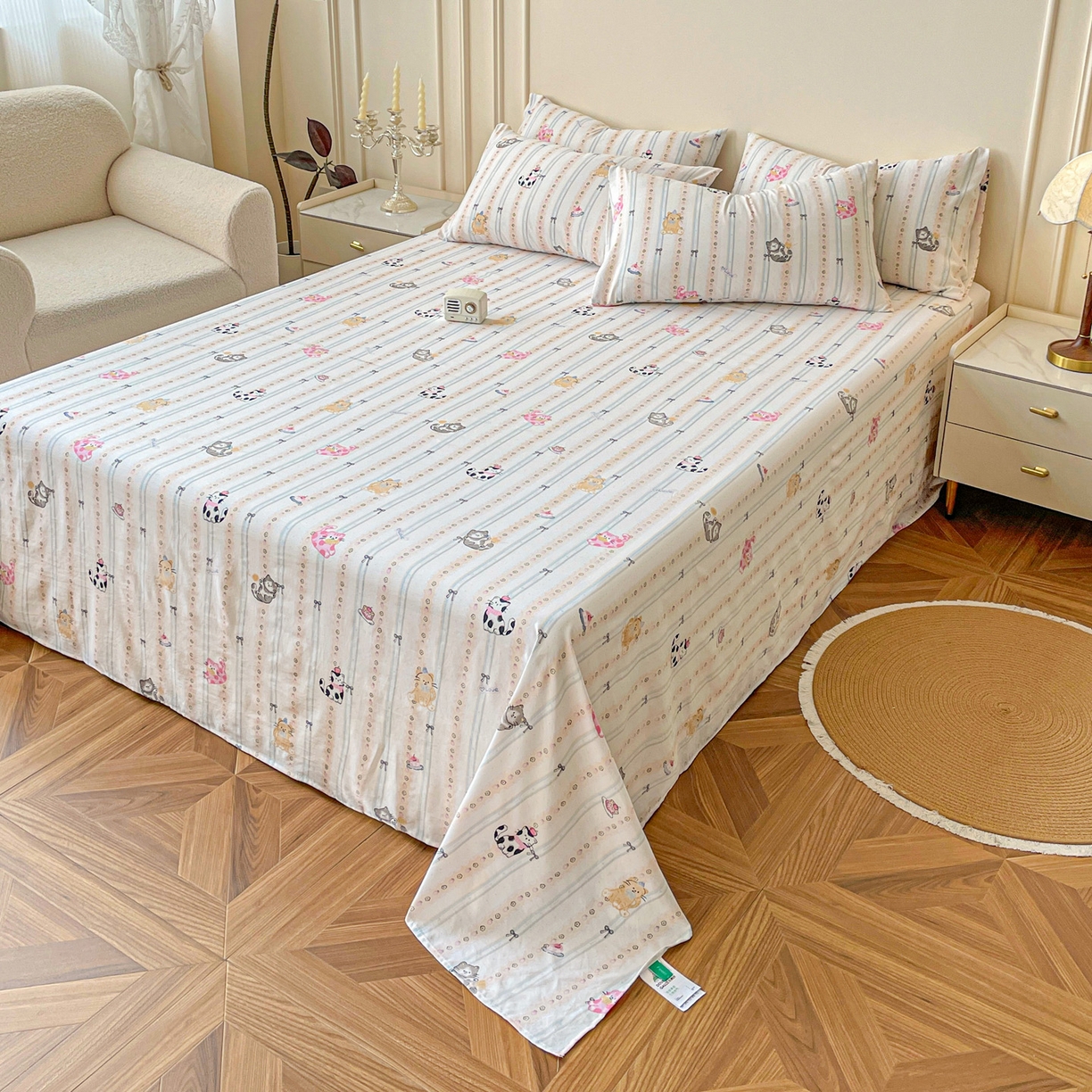 纽缦家纺 2025新款水洗双层纱床单 草莓猫饼