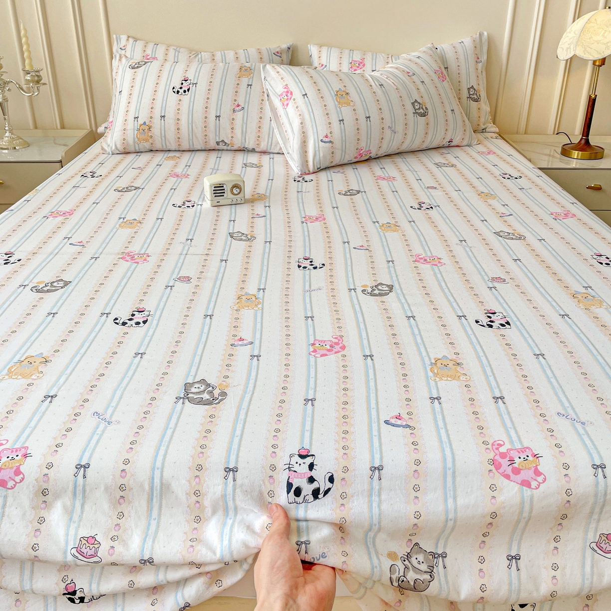 91家纺网 家纺一手货源 找家纺 纽缦家纺 2025新款水洗双层纱床单 草莓猫饼