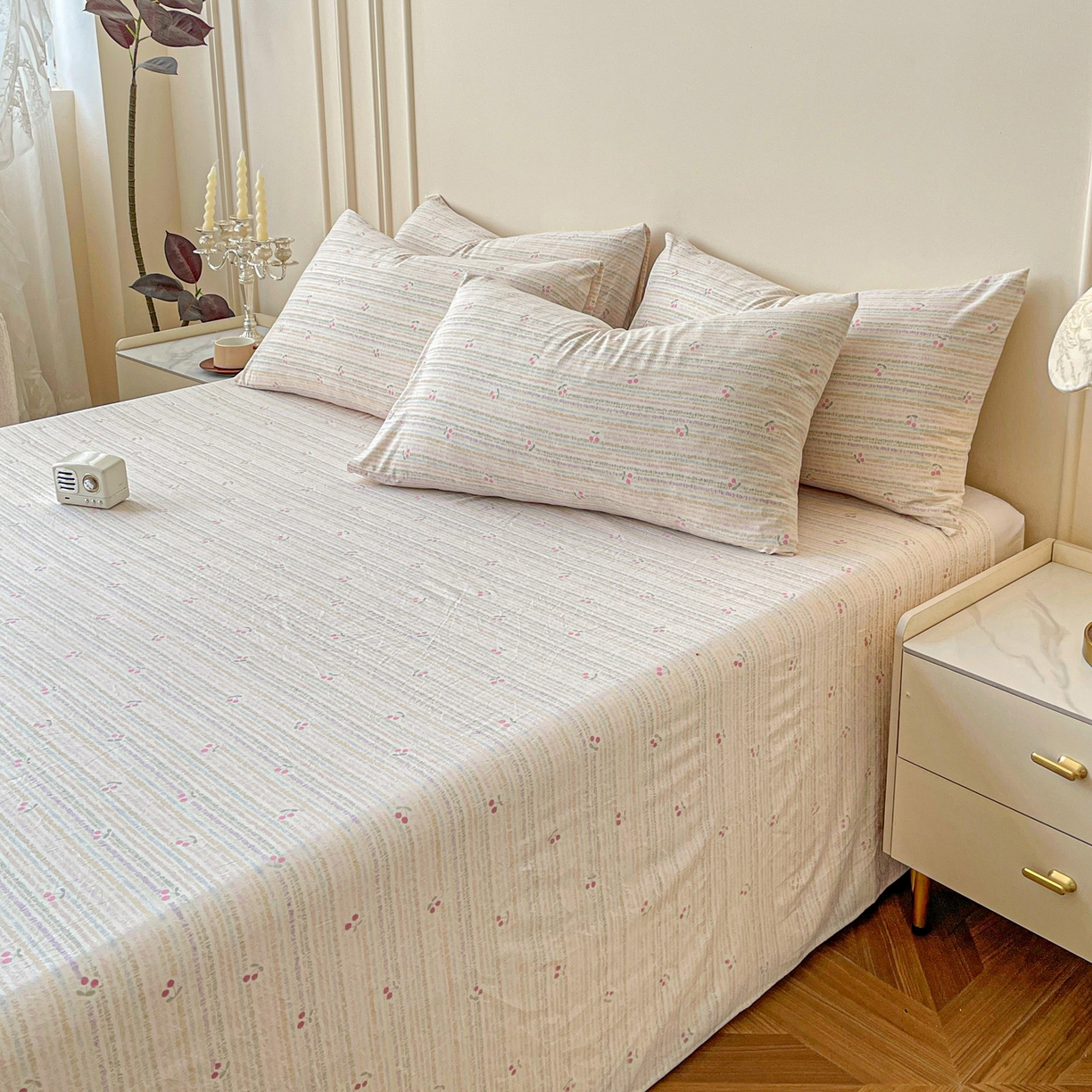 91家纺网 家纺一手货源 找家纺 纽缦家纺 2025新款水洗双层纱床单 甜樱恋曲