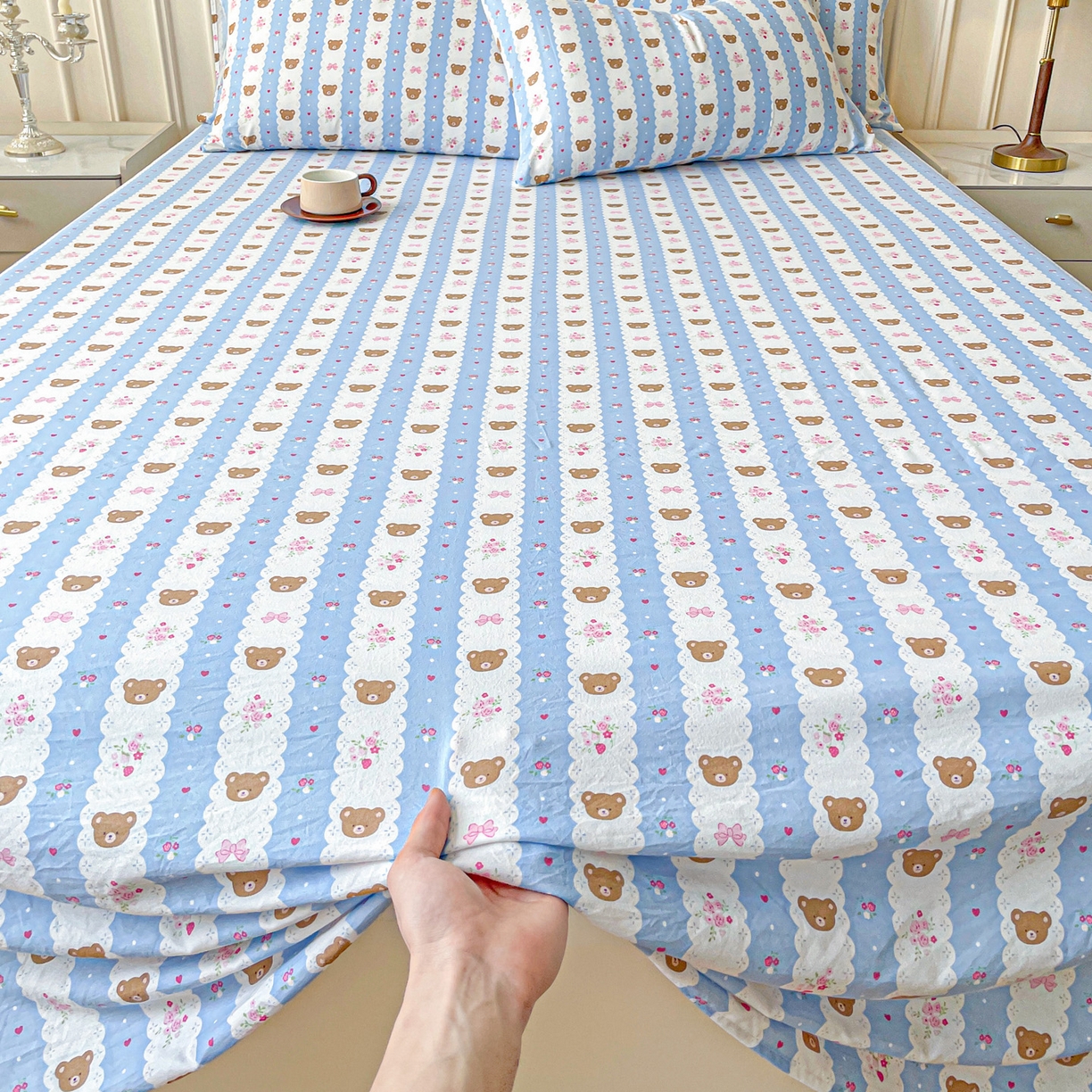 91家纺网 家纺一手货源 找家纺 纽缦家纺 2025新款水洗双层纱床单 小熊拉钩蓝