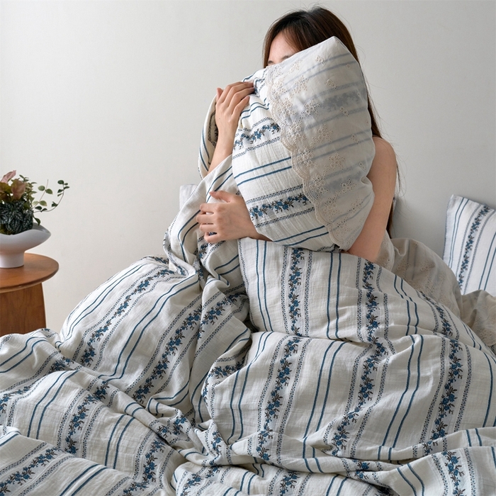 91家纺网 家纺一手货源 找家纺 （总）久典家居 2025新款60S复古色织双层纱提花四件套