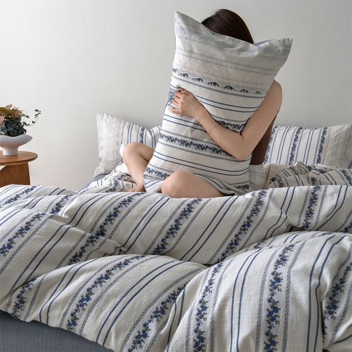 91家纺网 家纺一手货源 找家纺 （总）久典家居 2025新款60S复古色织双层纱提花四件套