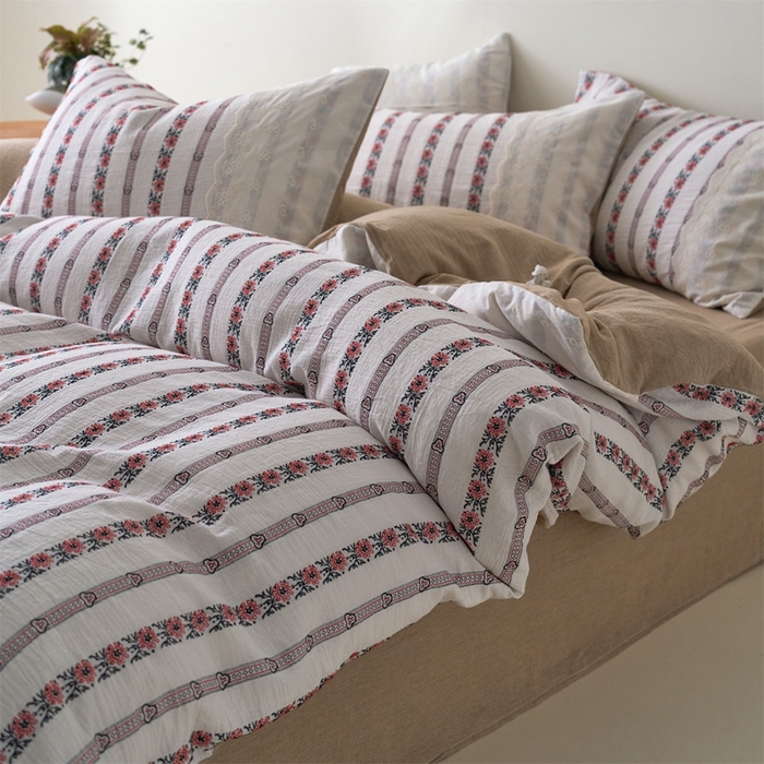 91家纺网 家纺一手货源 找家纺 久典家居 2025新款60S复古色织双层纱提花四件套 礼花颂