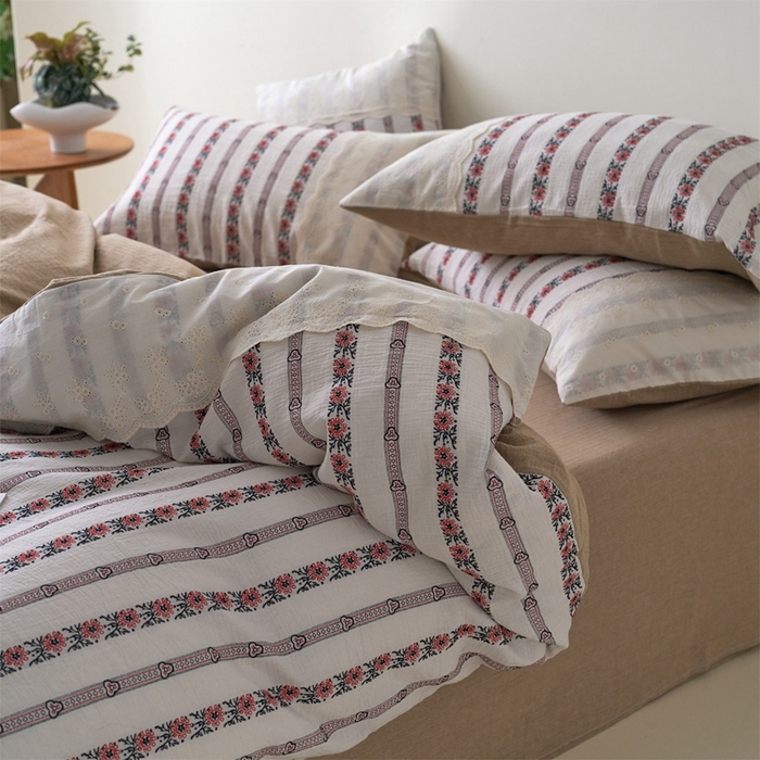 91家纺网 家纺一手货源 找家纺 久典家居 2025新款60S复古色织双层纱提花四件套 礼花颂