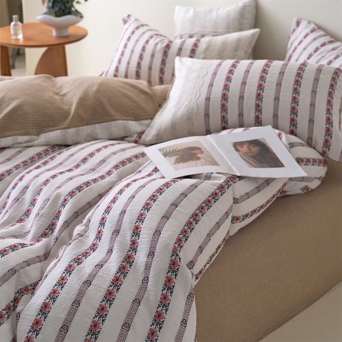 91家纺网 家纺一手货源 找家纺 久典家居 2025新款60S复古色织双层纱提花四件套 礼花颂