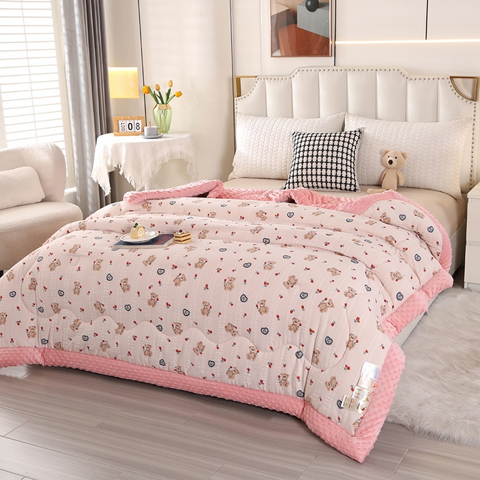 91家纺网 家纺一手货源 找家纺 欧夏被业 2024新款冬被水洗棉豆豆被芯豆豆绒被子学生春秋被供直播 比利小熊