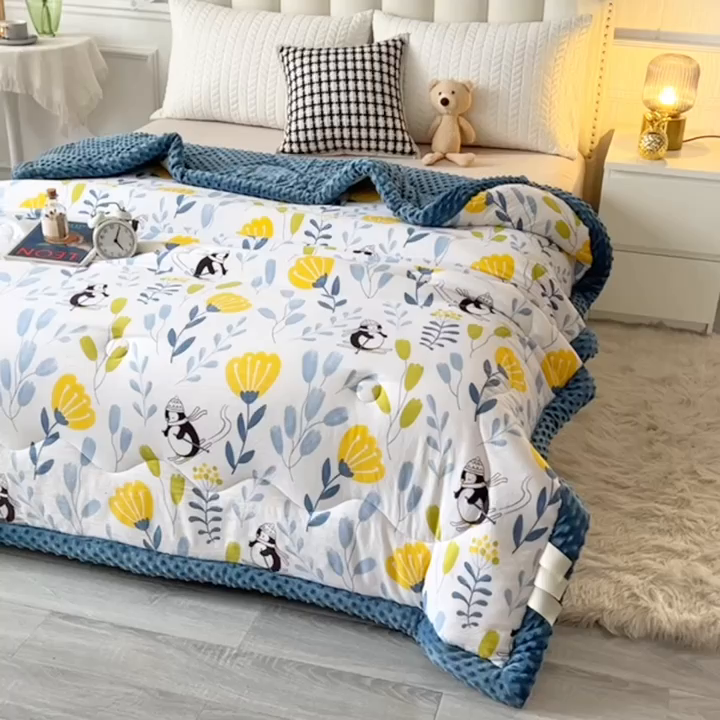 91家纺网 家纺一手货源 找家纺 欧夏被业 2025新款冬被水洗棉豆豆被芯豆豆绒被子学生春秋被供直播 快乐企鹅