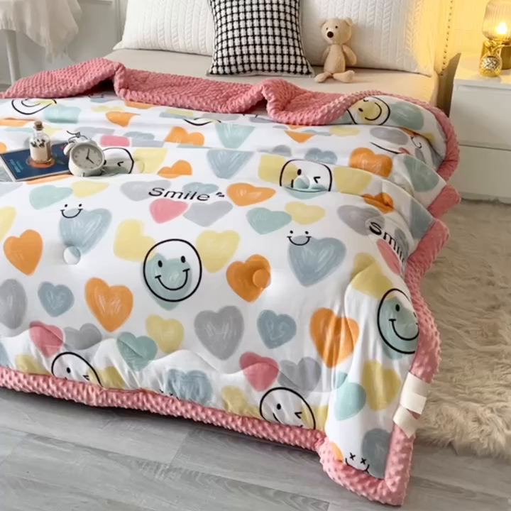 91家纺网 家纺一手货源 找家纺 欧夏被业 2025新款冬被水洗棉豆豆被芯豆豆绒被子学生春秋被供直播 心心相印