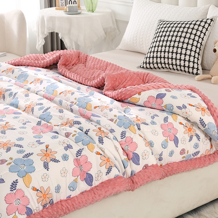 91家纺网 家纺一手货源 找家纺 欧夏被业 2025新款冬被水洗棉豆豆被芯豆豆绒被子学生春秋被供直播 向阳花开