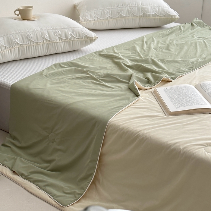 91家纺网 家纺一手货源 找家纺 佰织鑫家居 2025新款科技凉感小冰芯冰皮锦氨凉感丝夏被空调被 双拼柠檬黄