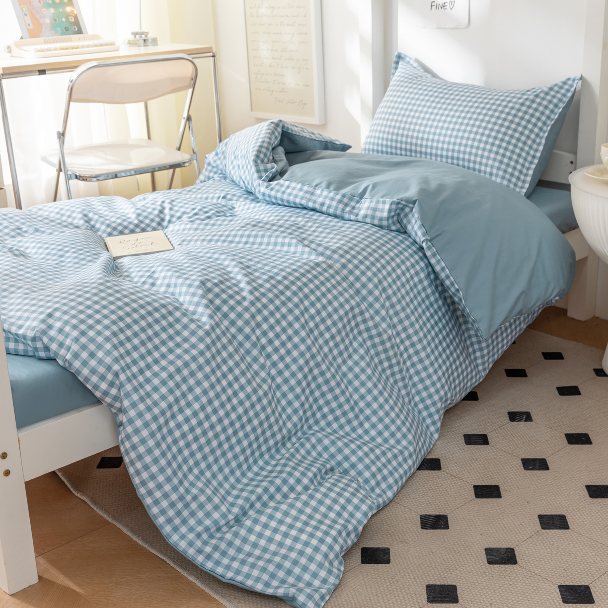 91家纺网 家纺一手货源 找家纺 贝兰仙奴 2025新款13372全棉印花简约学生三件套 蓝小格