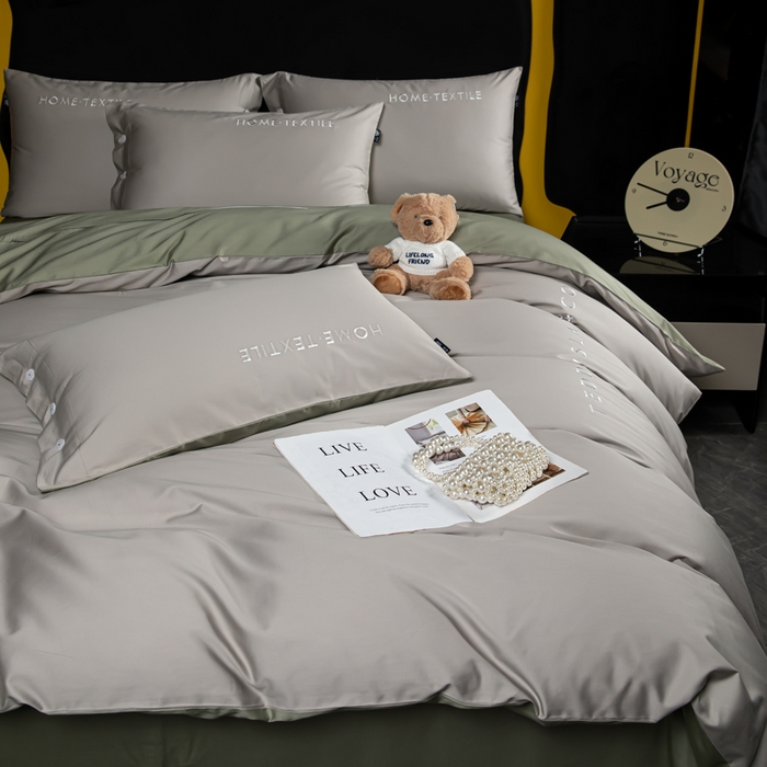 91家纺网 家纺一手货源 找家纺 泰迪爱兰Teddy 2025新款100支（50支）全棉贡缎字母绣花四件套 塞夫勒灰+松叶绿