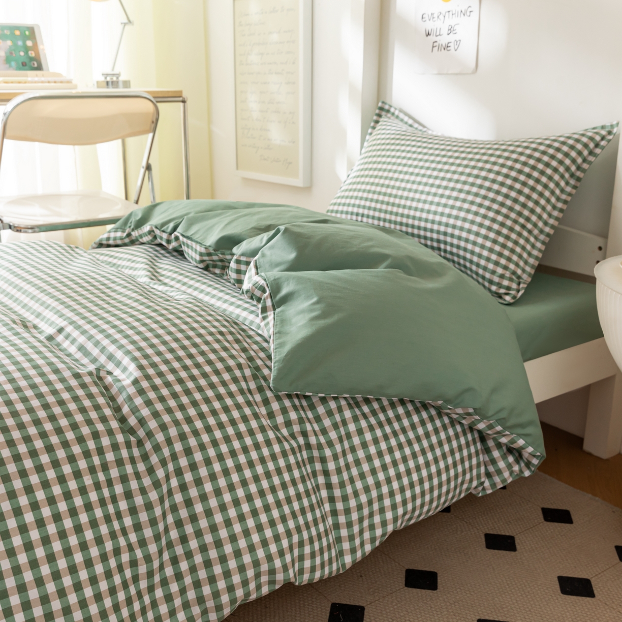 91家纺网 家纺一手货源 找家纺 贝兰仙奴 2025新款13372全棉印花简约学生三件套 绿小格