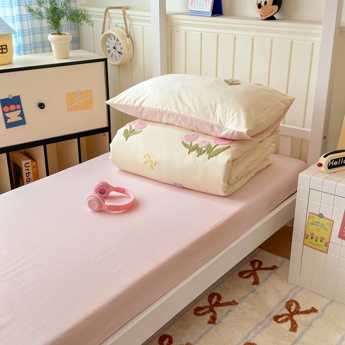 91家纺网 家纺一手货源 找家纺 锦觅 2025新款学生季全棉纯棉毛巾绣三件套奶油小清新刺绣四件套（全文件大图以及买家秀） 蝶恋花（米粉）