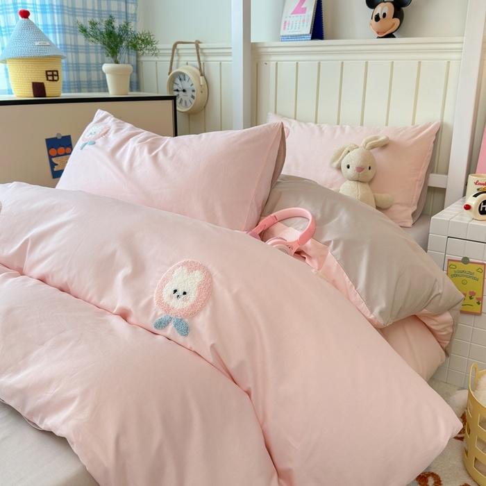 91家纺网 家纺一手货源 找家纺 锦觅 2025新款学生季全棉纯棉毛巾绣三件套奶油小清新刺绣四件套（全文件大图以及买家秀） 草莓兔兔