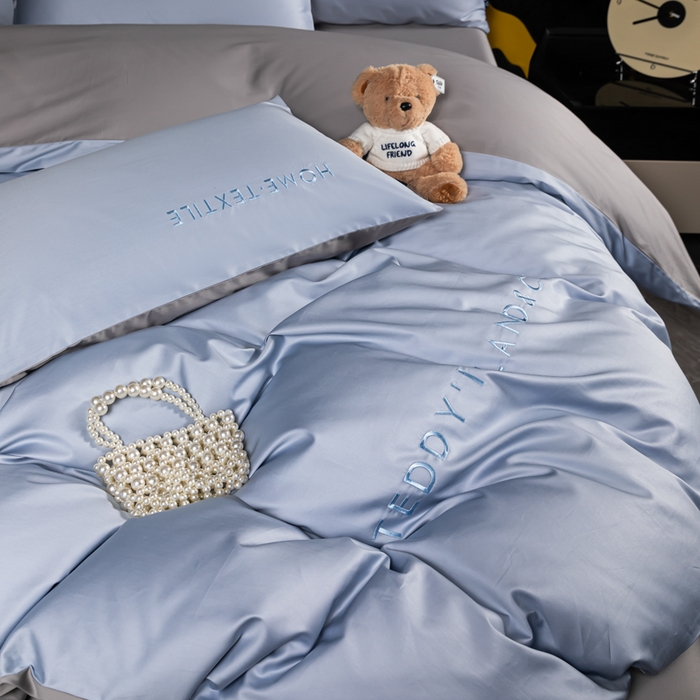 91家纺网 家纺一手货源 找家纺 泰迪爱兰Teddy 2025新款100支（50支）全棉贡缎字母绣花四件套 铃兰+浅灰