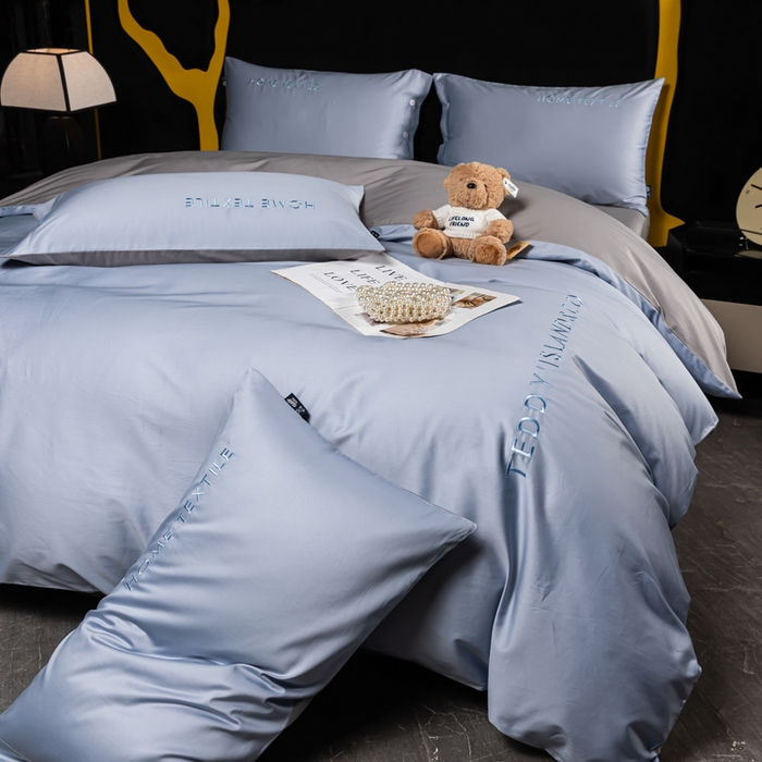 91家纺网 家纺一手货源 找家纺 泰迪爱兰Teddy 2025新款100支（50支）全棉贡缎字母绣花四件套 铃兰+浅灰