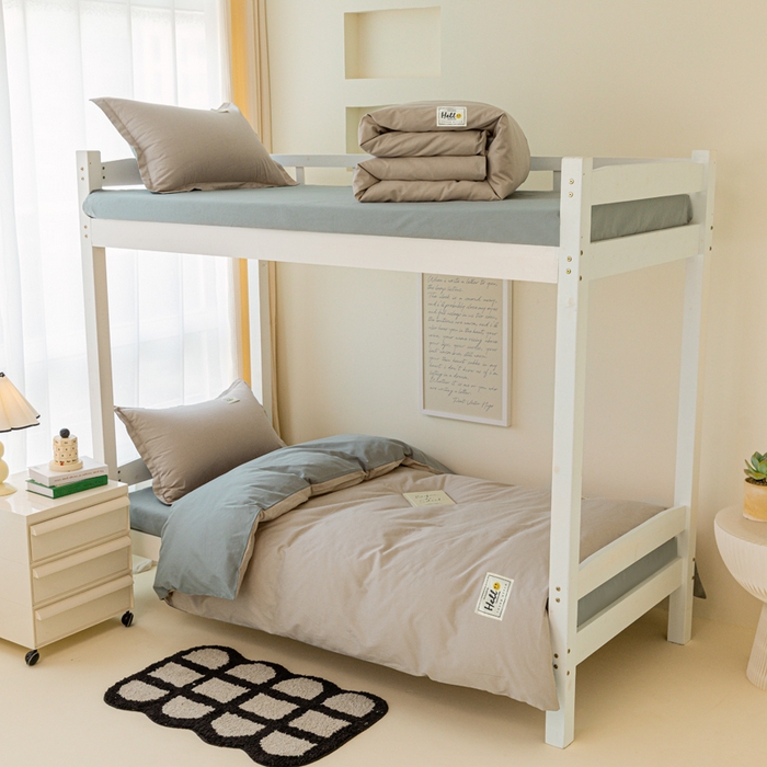 91家纺网 家纺一手货源 找家纺 贝兰仙奴 2025新款13372全棉印花简约学生三件套 卡其