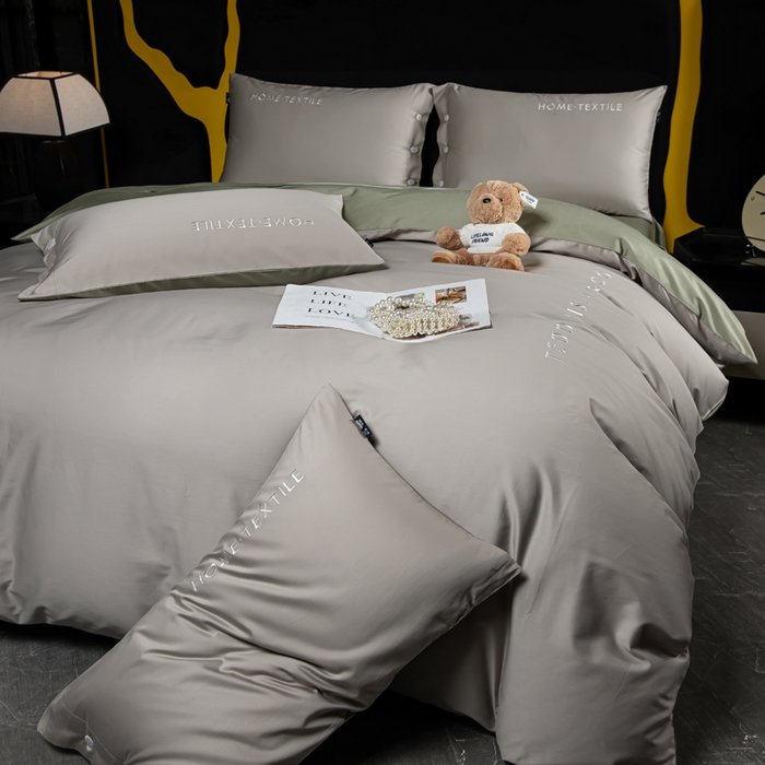 91家纺网 家纺一手货源 找家纺 泰迪爱兰Teddy 2025新款100支（50支）全棉贡缎字母绣花四件套 塞夫勒灰+松叶绿