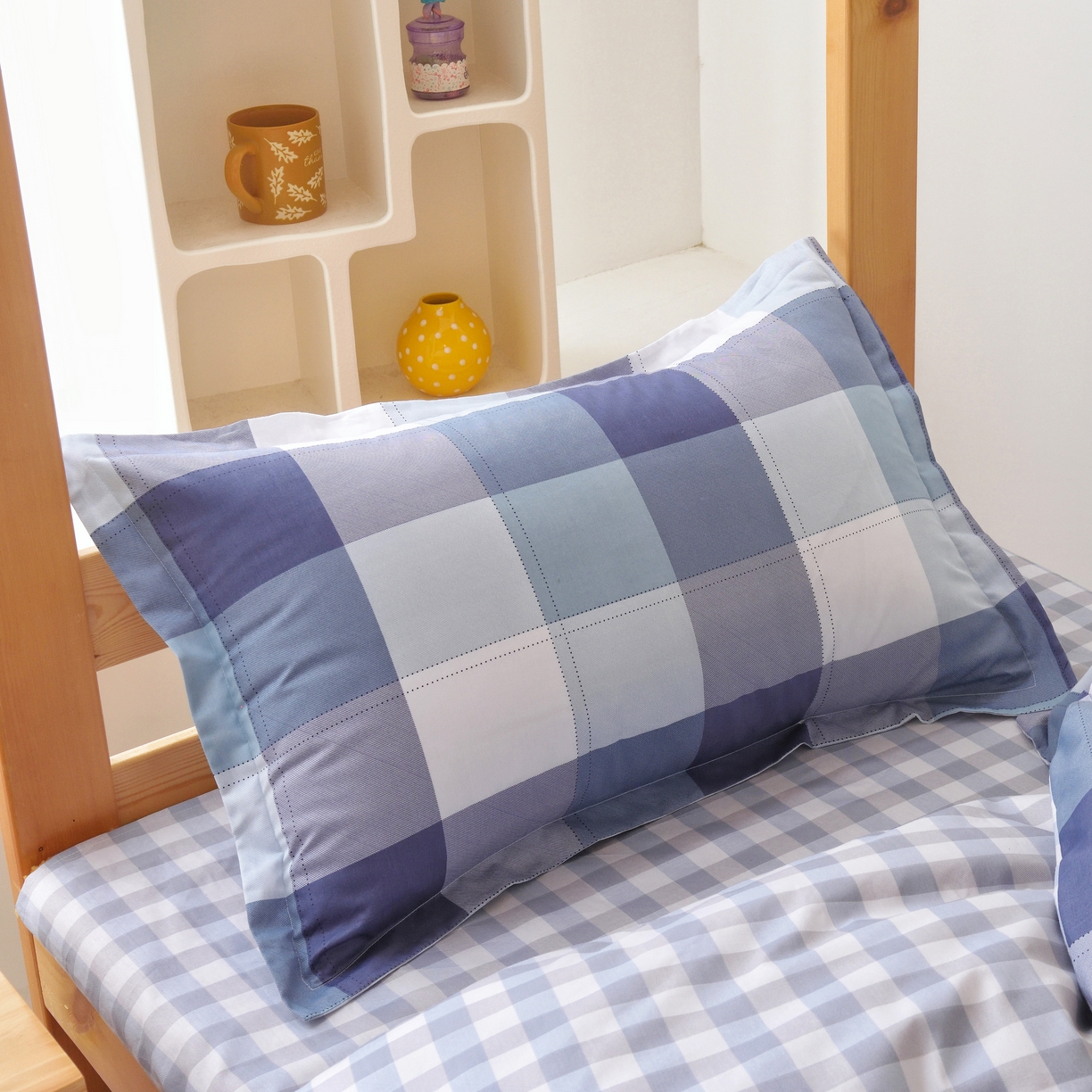 91家纺网 家纺一手货源 找家纺 贝兰仙奴 2025新款13372全棉印花简约学生三件套 蓝大格