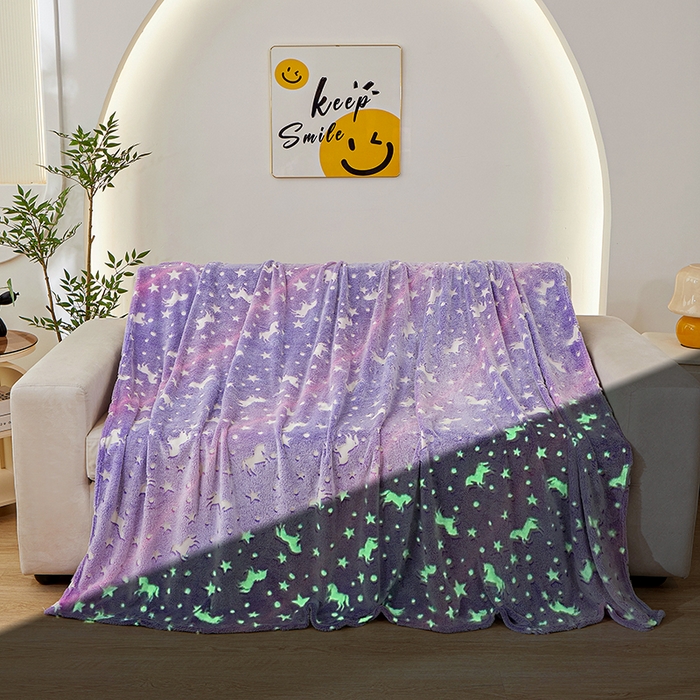 91家纺网 家纺一手货源 找家纺 梦斋家纺 2025新款夜光彩虹独角兽飞马星星法兰绒毛毯 夜光2