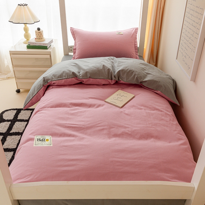 91家纺网 家纺一手货源 找家纺 贝兰仙奴 2025新款13372全棉印花简约学生三件套 粉