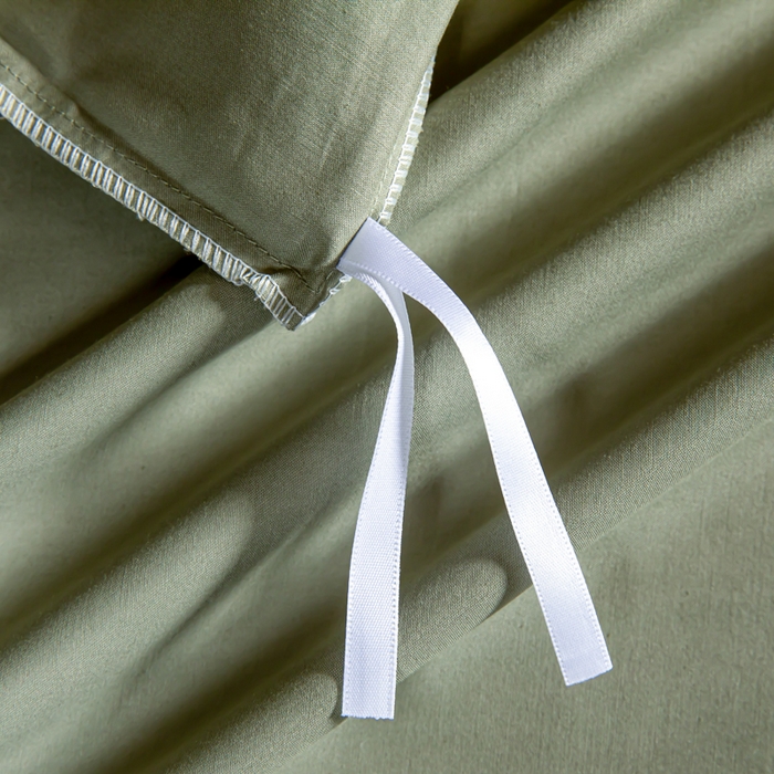 91家纺网 家纺一手货源 找家纺 泰迪爱兰Teddy 2025新款100支（50支）全棉贡缎字母绣花四件套 塞夫勒灰+松叶绿