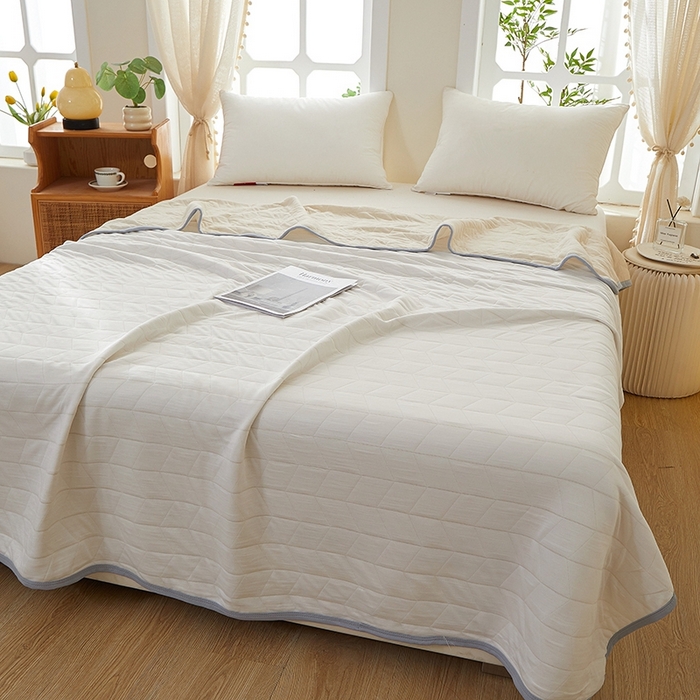 91家纺网 家纺一手货源 找家纺 梦斋家纺 2025新款纯色针织夏被被子被芯 米白