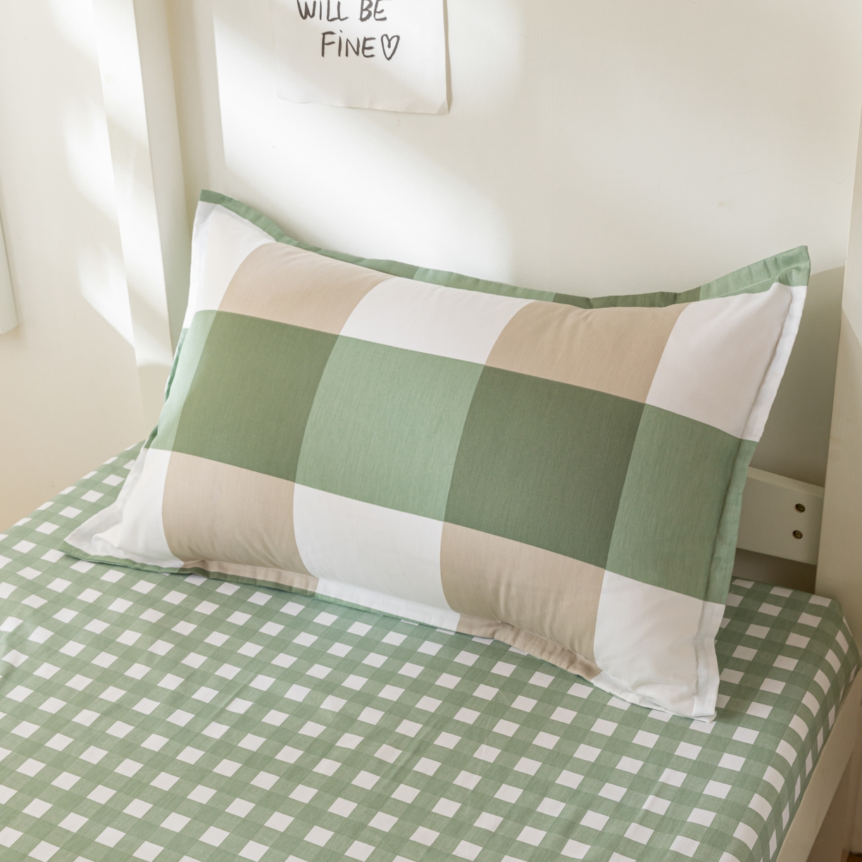 91家纺网 家纺一手货源 找家纺 贝兰仙奴 2025新款13372全棉印花简约学生三件套 绿大格