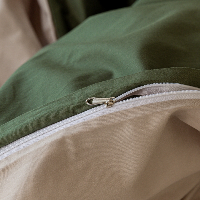 91家纺网 家纺一手货源 找家纺 贝兰仙奴 2025新款13372全棉印花简约学生三件套 果绿卡其