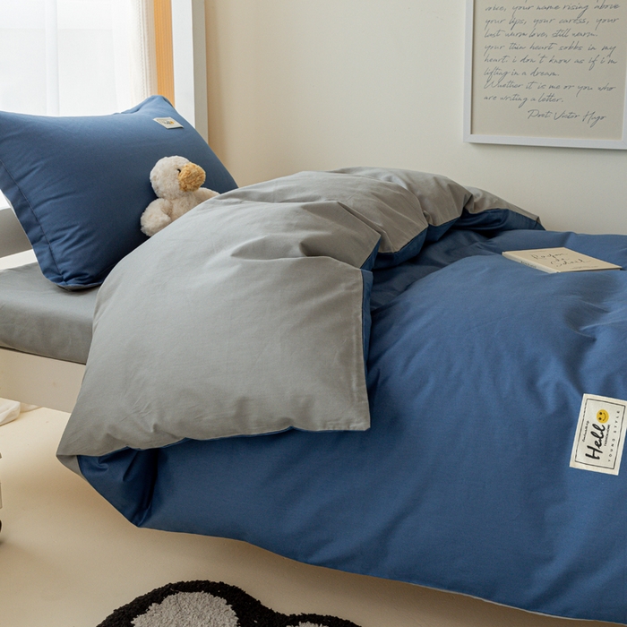 91家纺网 家纺一手货源 找家纺 贝兰仙奴 2025新款13372全棉印花简约学生三件套 牛仔蓝