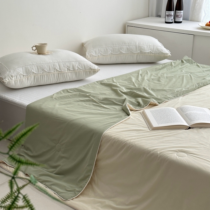 91家纺网 家纺一手货源 找家纺 佰织鑫家居 2025新款科技凉感小冰芯冰皮锦氨凉感丝夏被空调被 双拼柠檬黄