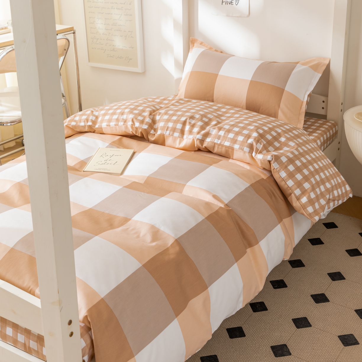 91家纺网 家纺一手货源 找家纺 贝兰仙奴 2025新款13372全棉印花简约学生三件套 粉大格