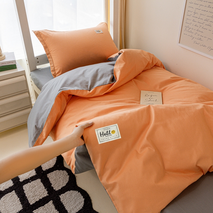 91家纺网 家纺一手货源 找家纺 贝兰仙奴 2025新款13372全棉印花简约学生三件套 橙灰