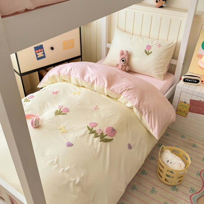 91家纺网 家纺一手货源 找家纺 锦觅 2025新款学生季全棉纯棉毛巾绣三件套奶油小清新刺绣四件套（全文件大图以及买家秀） 蝶恋花（米粉）