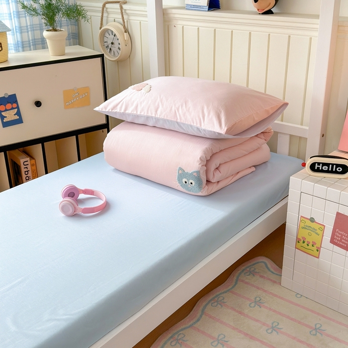 91家纺网 家纺一手货源 找家纺 锦觅 2025新款学生季全棉纯棉毛巾绣三件套奶油小清新刺绣四件套（全文件大图以及买家秀） 甜心小猫