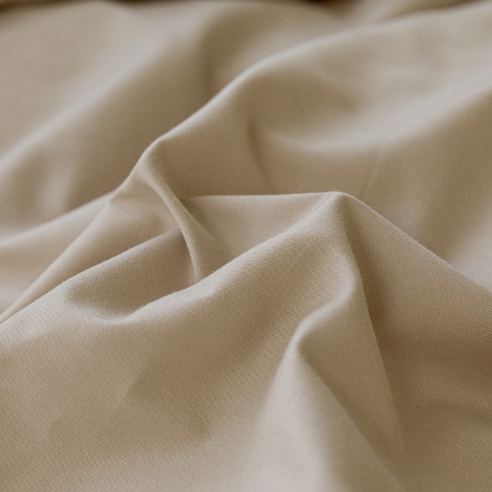 91家纺网 家纺一手货源 找家纺 贝兰仙奴 2025新款13372全棉印花简约学生三件套 卡其