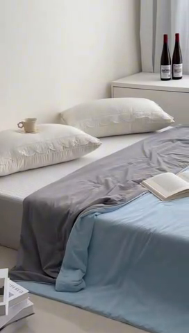 91家纺网 家纺一手货源 找家纺 佰织鑫家居 2025新款科技凉感小冰芯冰皮锦氨凉感丝夏被空调被 双拼蓝灰