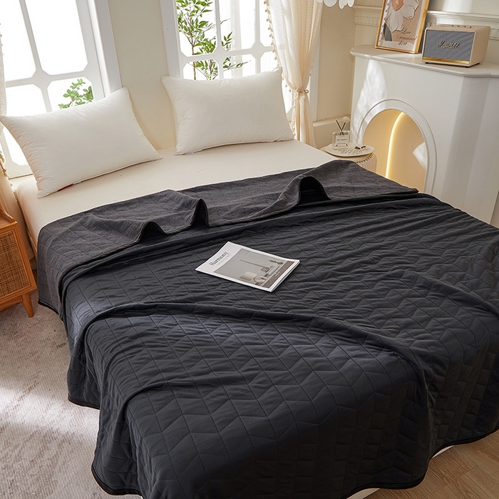 91家纺网 家纺一手货源 找家纺 梦斋家纺 2025新款纯色针织夏被被子被芯 黑灰