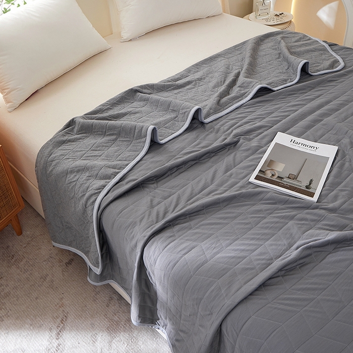 91家纺网 家纺一手货源 找家纺 梦斋家纺 2025新款纯色针织夏被被子被芯 浅灰