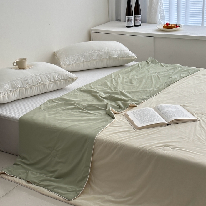 91家纺网 家纺一手货源 找家纺 佰织鑫家居 2025新款科技凉感小冰芯冰皮锦氨凉感丝夏被空调被 双拼柠檬黄