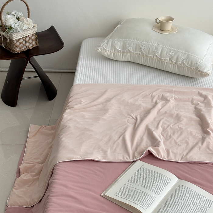 91家纺网 家纺一手货源 找家纺 （总）佰织鑫家居 2025新款科技凉感小冰芯冰皮锦氨凉感丝夏被空调被