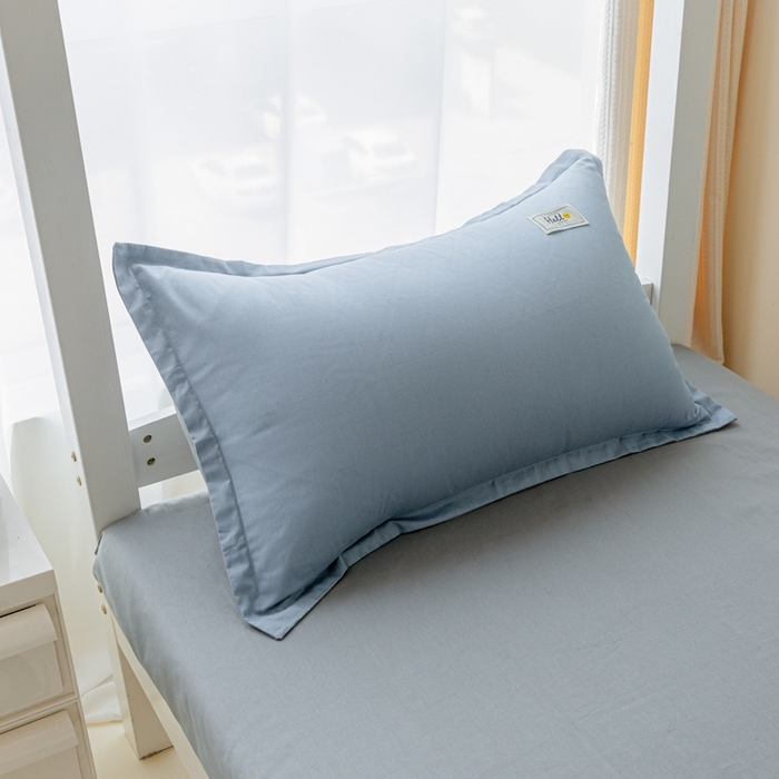 91家纺网 家纺一手货源 找家纺 贝兰仙奴 2025新款13372全棉印花简约学生三件套 蓝灰