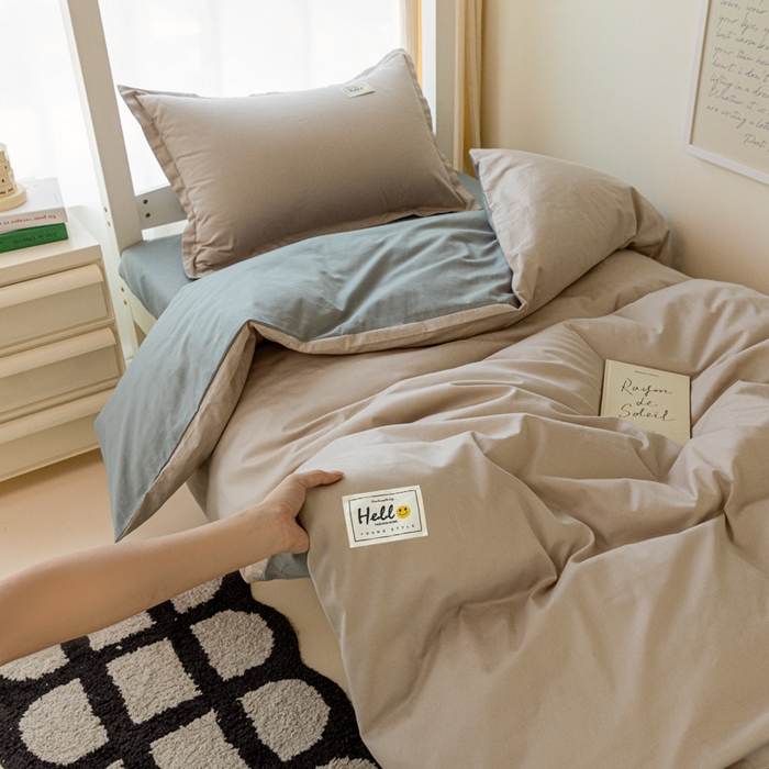 91家纺网 家纺一手货源 找家纺 贝兰仙奴 2025新款13372全棉印花简约学生三件套 卡其