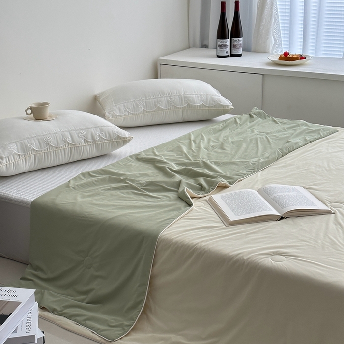 91家纺网 家纺一手货源 找家纺 佰织鑫家居 2025新款科技凉感小冰芯冰皮锦氨凉感丝夏被空调被 双拼柠檬黄