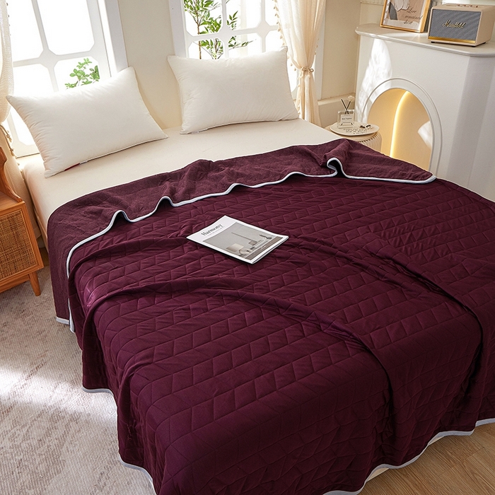 91家纺网 家纺一手货源 找家纺 梦斋家纺 2025新款纯色针织夏被被子被芯 酒红