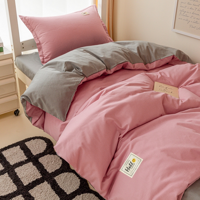 91家纺网 家纺一手货源 找家纺 贝兰仙奴 2025新款13372全棉印花简约学生三件套 粉