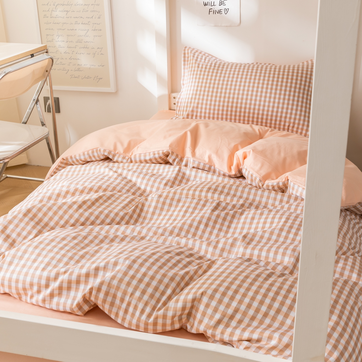 91家纺网 家纺一手货源 找家纺 贝兰仙奴 2025新款13372全棉印花简约学生三件套 粉小格